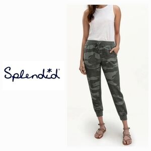 Splendid camo joggers size medium
